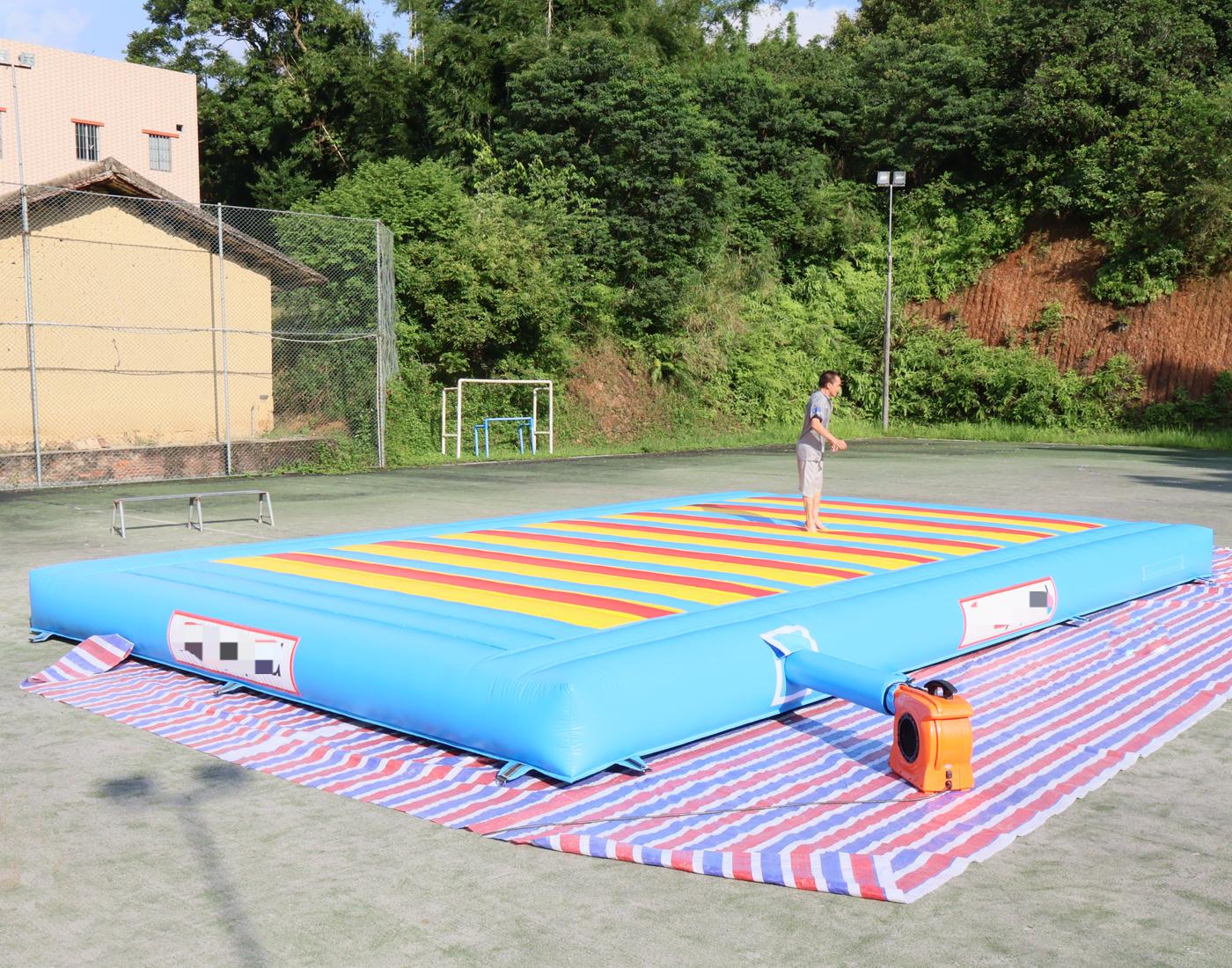 Almohadilla de rebote inflable - Kids Outdoor Jump House reseña y precio