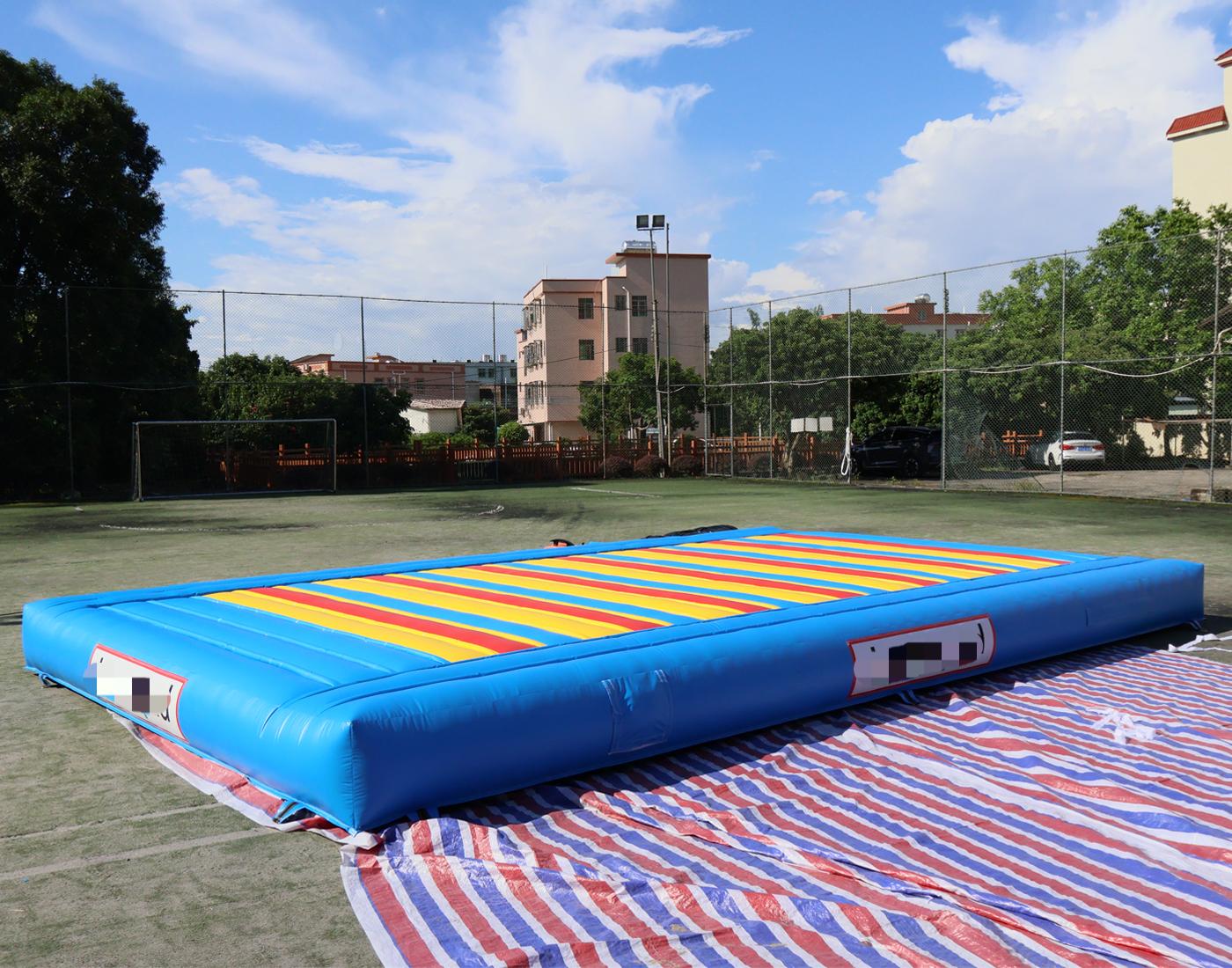 Almohadilla de rebote inflable - Kids Outdoor Jump House reseña y precio